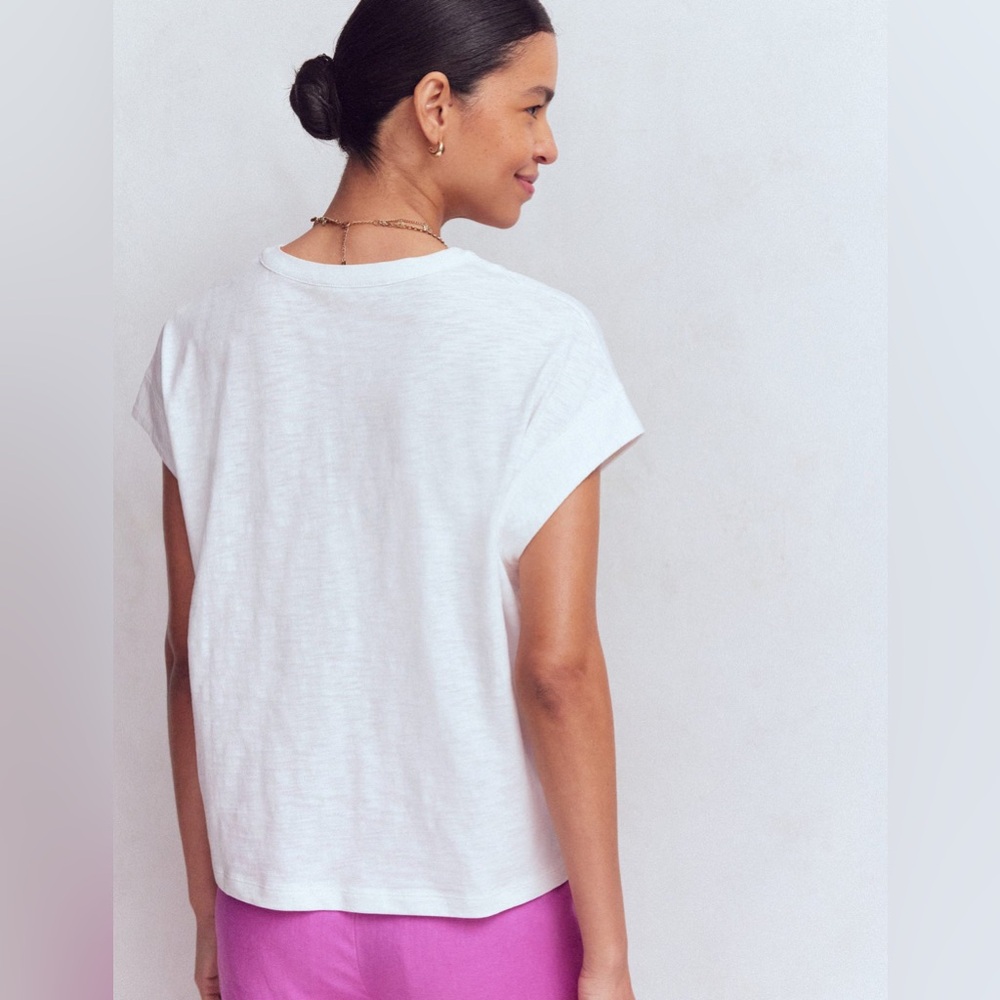 NWT Boden Nina Embroidered Notch T-shirt in White Multi Embroidery - Picture 4 of 10